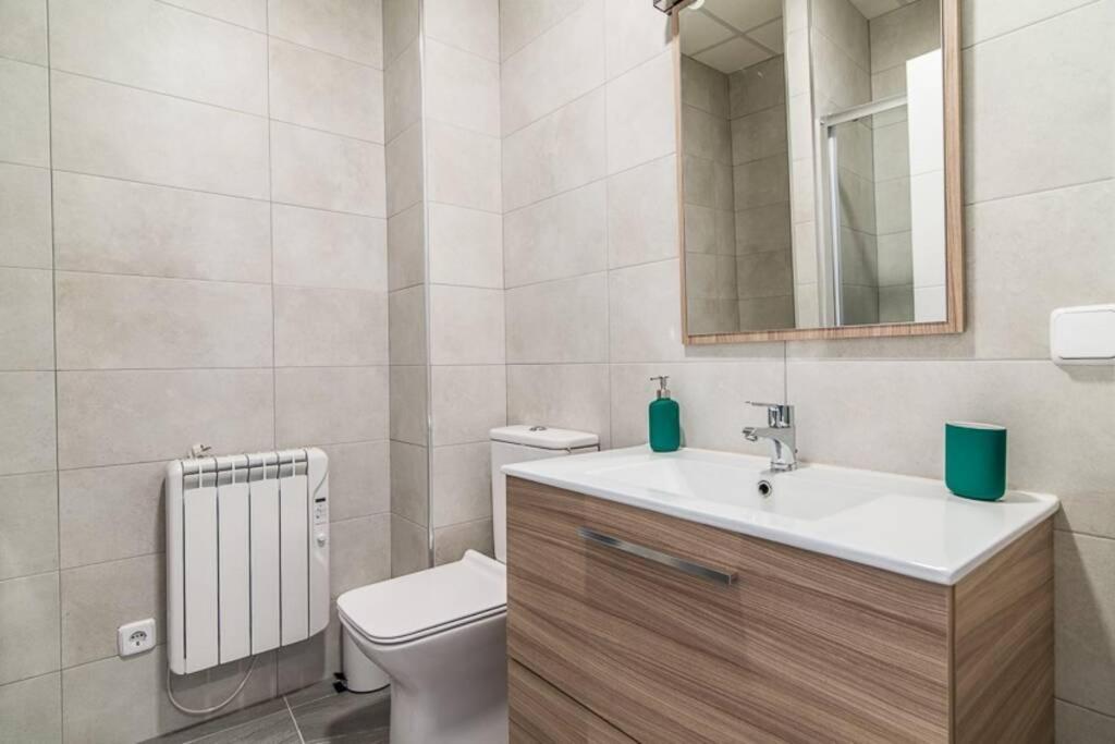 #15Pin-1 Apartamento De Un Dormitorio En Tetuan Madrid Exterior photo