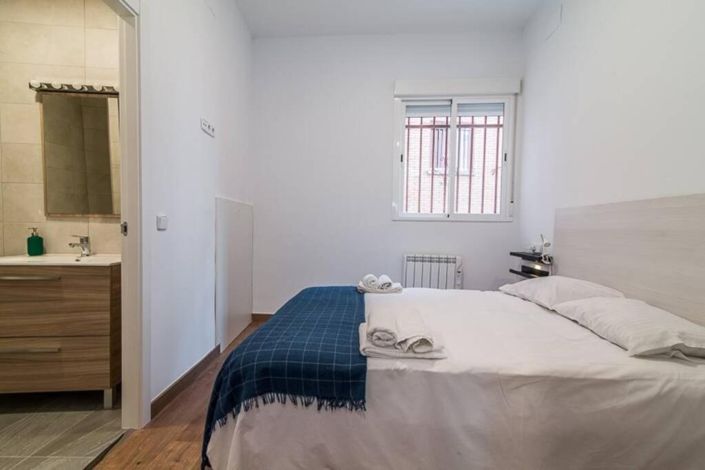 #15Pin-1 Apartamento De Un Dormitorio En Tetuan Madrid Exterior photo