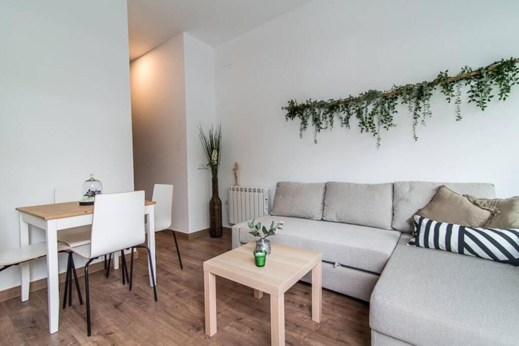 #15Pin-1 Apartamento De Un Dormitorio En Tetuan Madrid Exterior photo